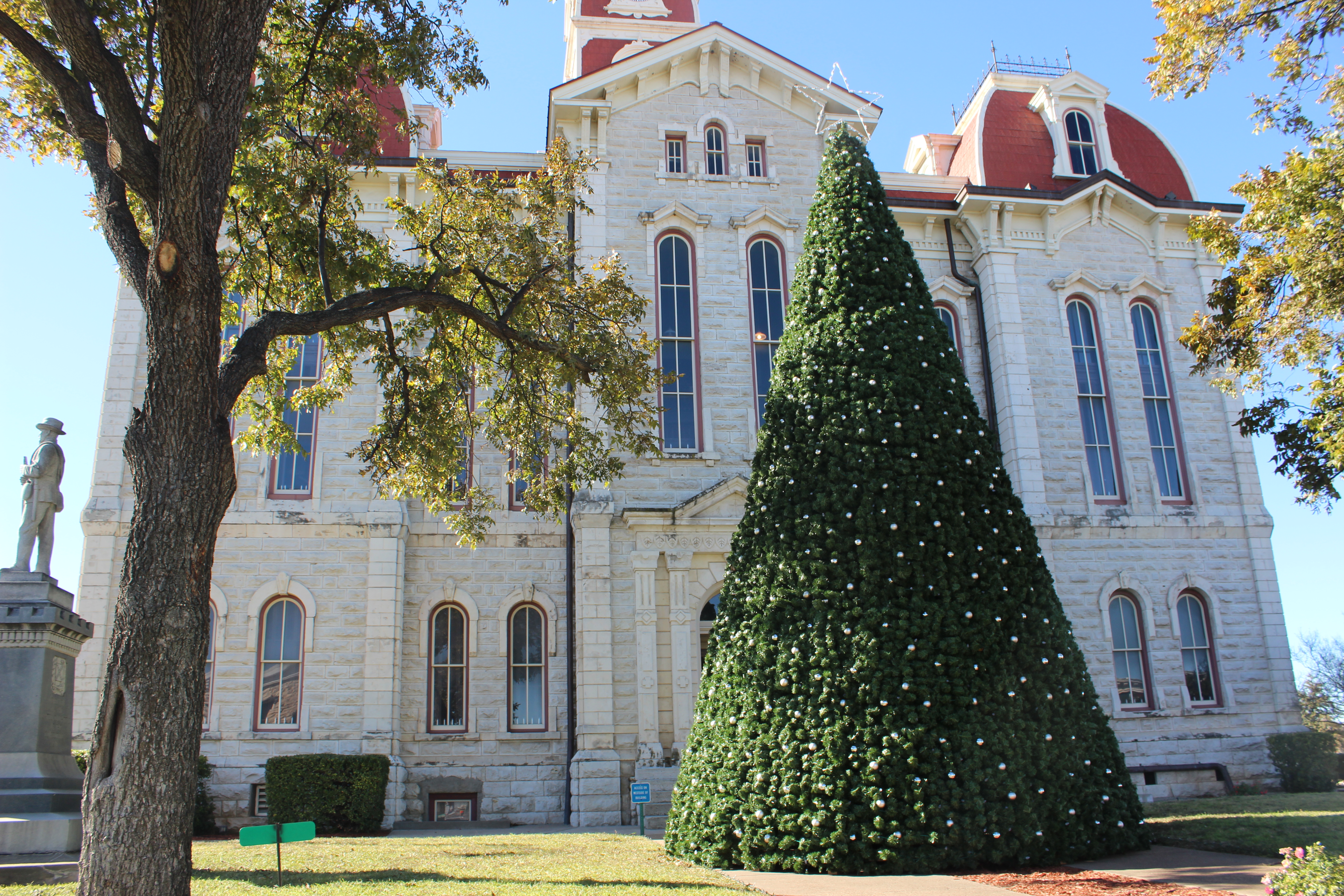 2013 Christmas Tree at Parker County Courthouse